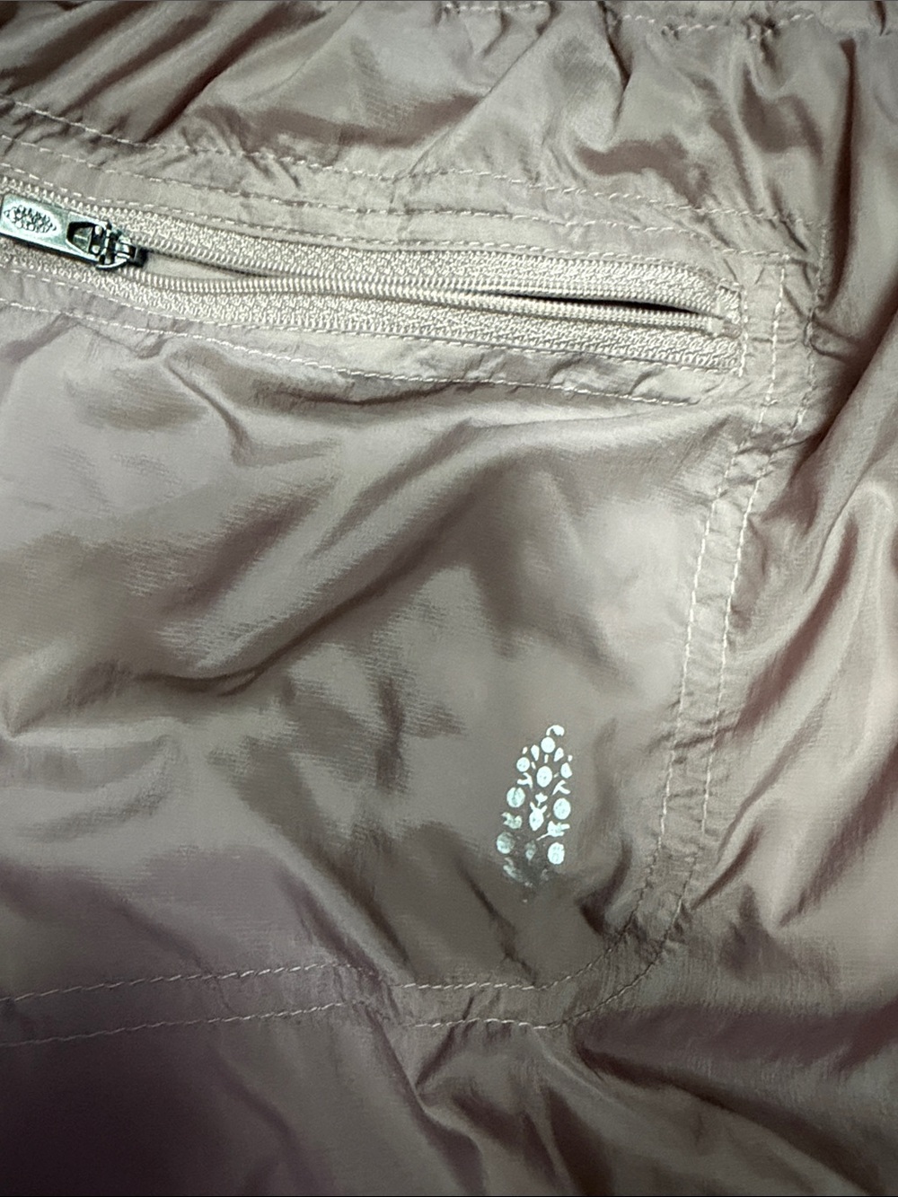 FP Movement by Free People Sunshine Bubble Hem Mauve Shorts Size M - Picture 8 of 8